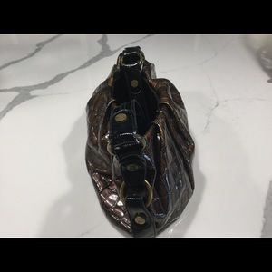 Vera Wang Bags - Brown Purse Vera Wang Bags - Brown Purse